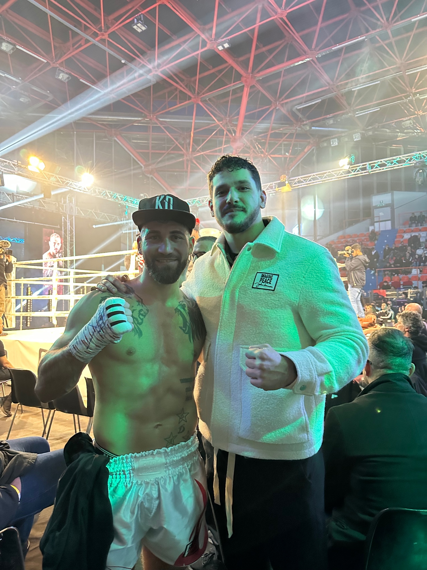 Atleta e Federico Angotti nel backstage il giorno di gara